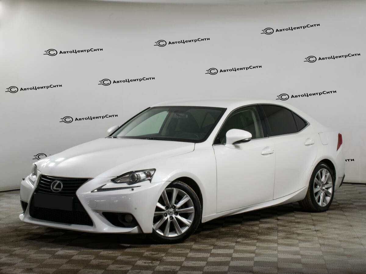 Lexus IS