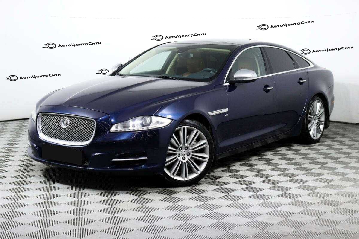 Jaguar XJ