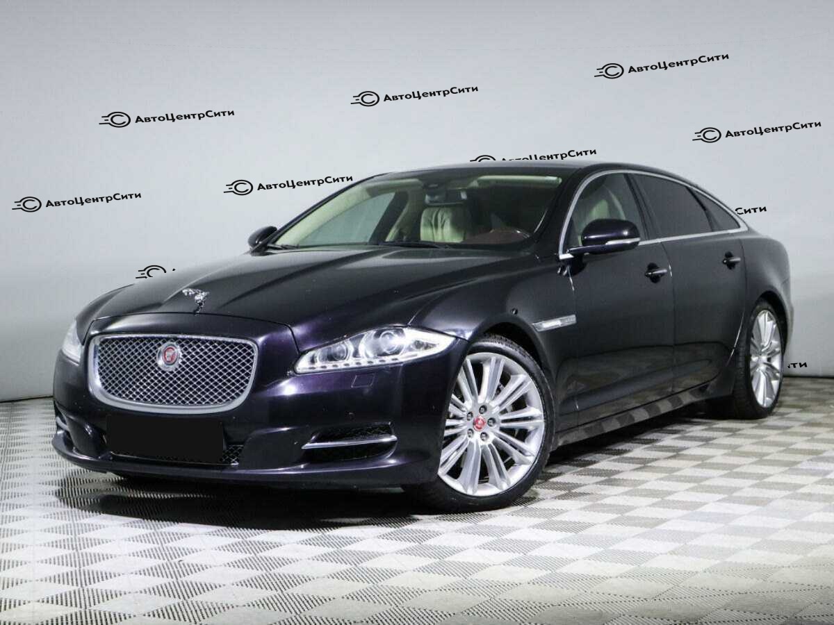 Jaguar XJ