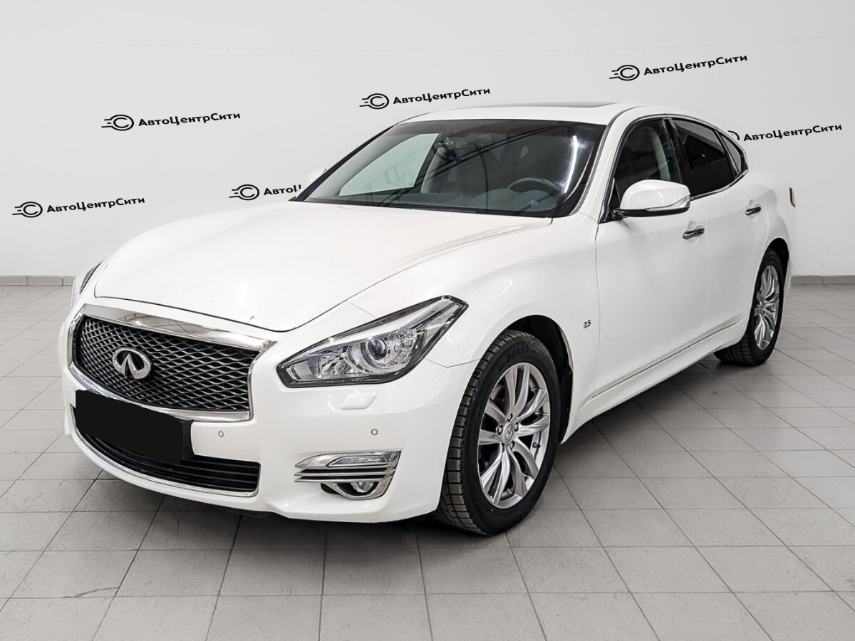 Infiniti Q70