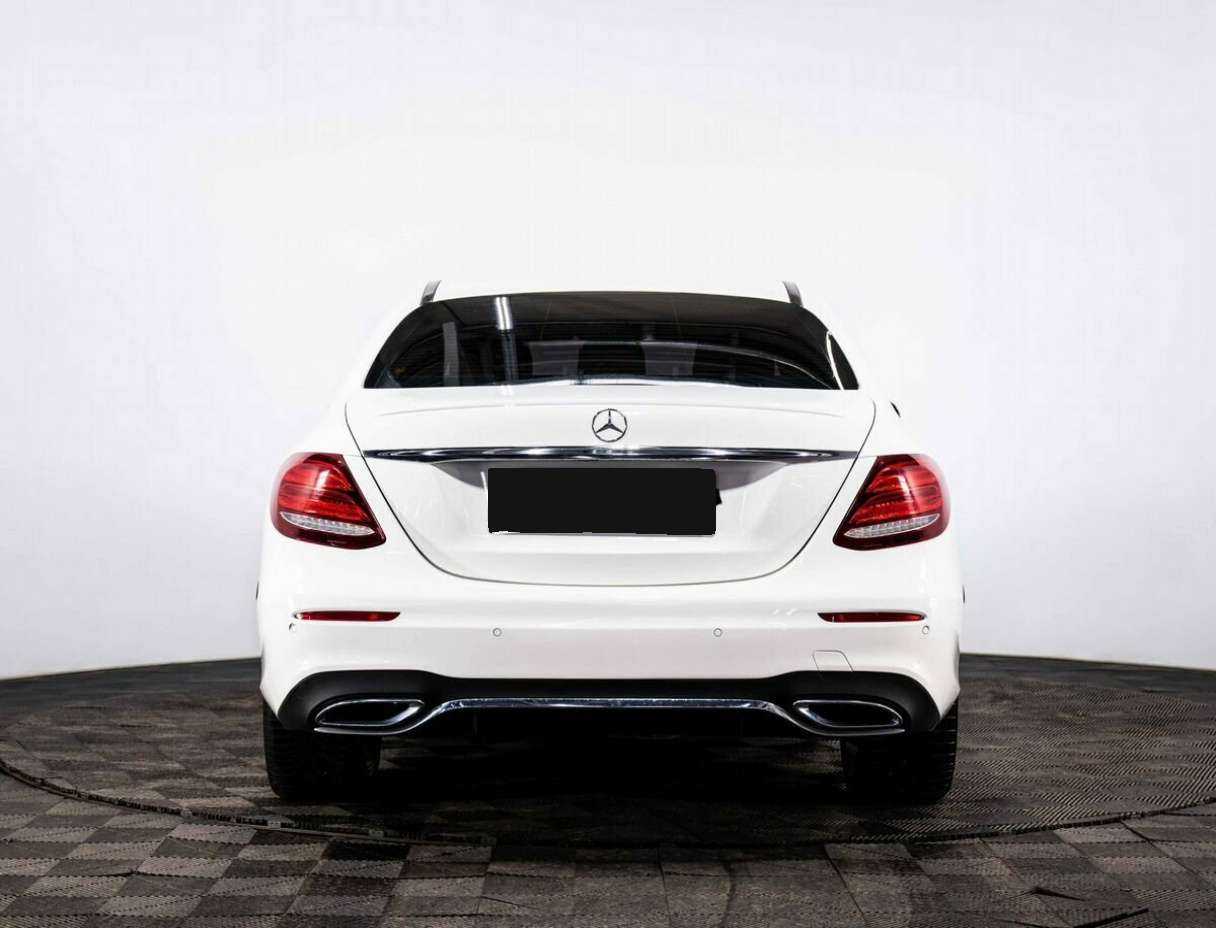 Mercedes-Benz E-Класс с пробегом — 2018 год. Фото: #4