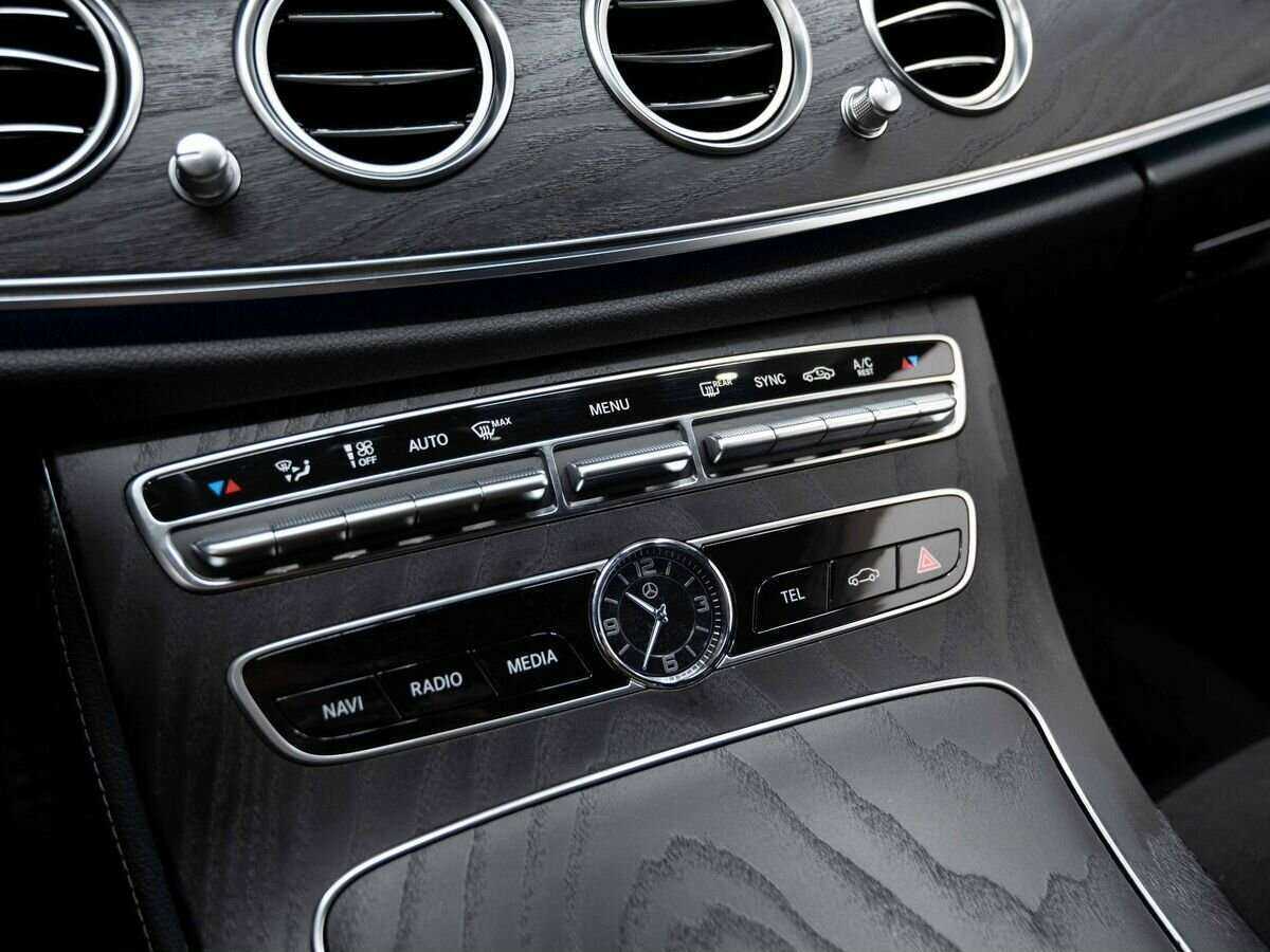 Mercedes-Benz E-Класс с пробегом — 2018 год. Фото: #17