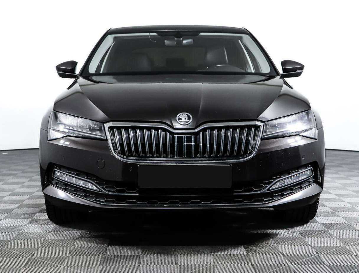 Skoda Superb с пробегом — 2020 год. Фото: #1
