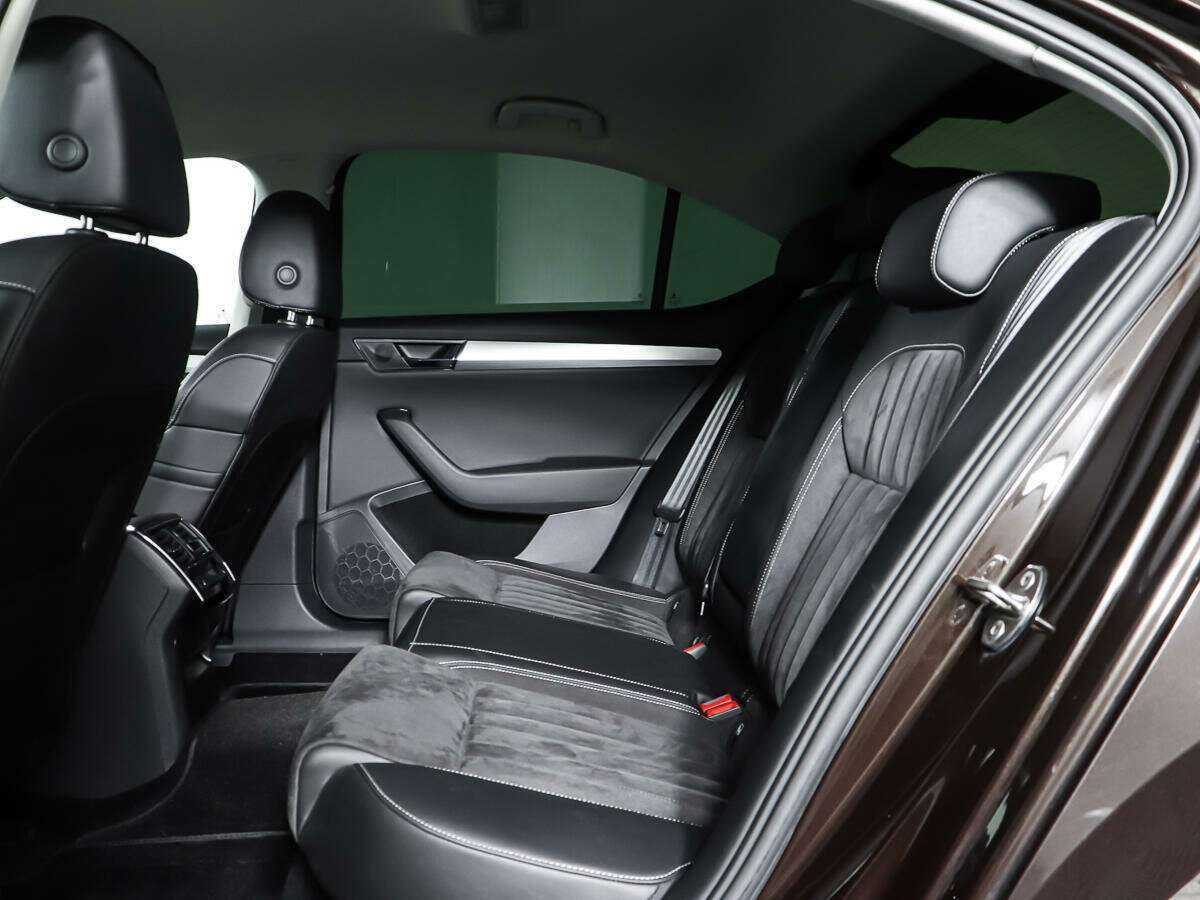Skoda Superb с пробегом — 2020 год. Фото: #9
