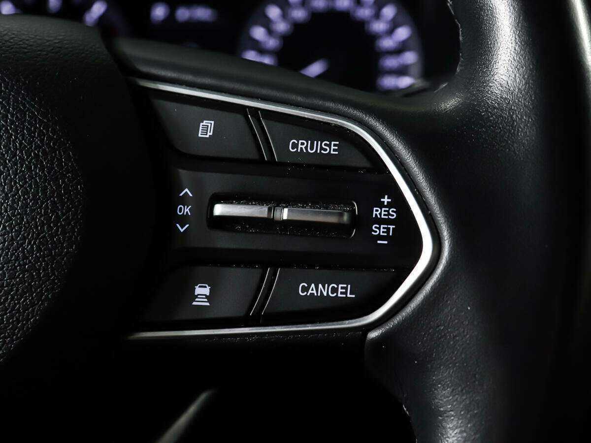 Hyundai Santa Fe с пробегом — 2018 год. Фото: #15