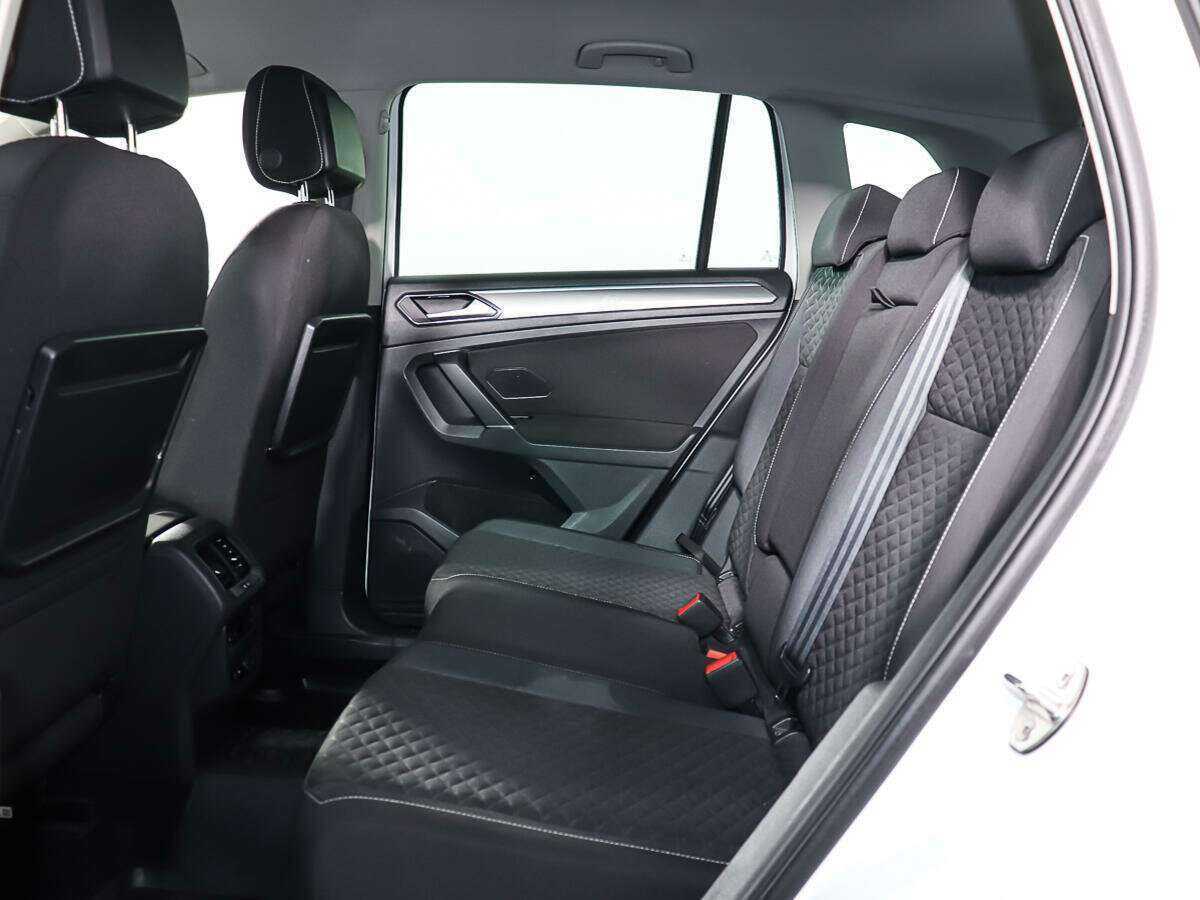 Volkswagen Tiguan с пробегом — 2018 год. Фото: #9