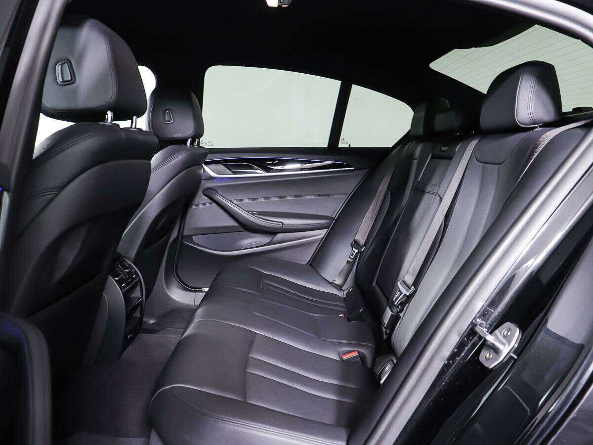 BMW 5 серии с пробегом — 2017 год. Фото: #11