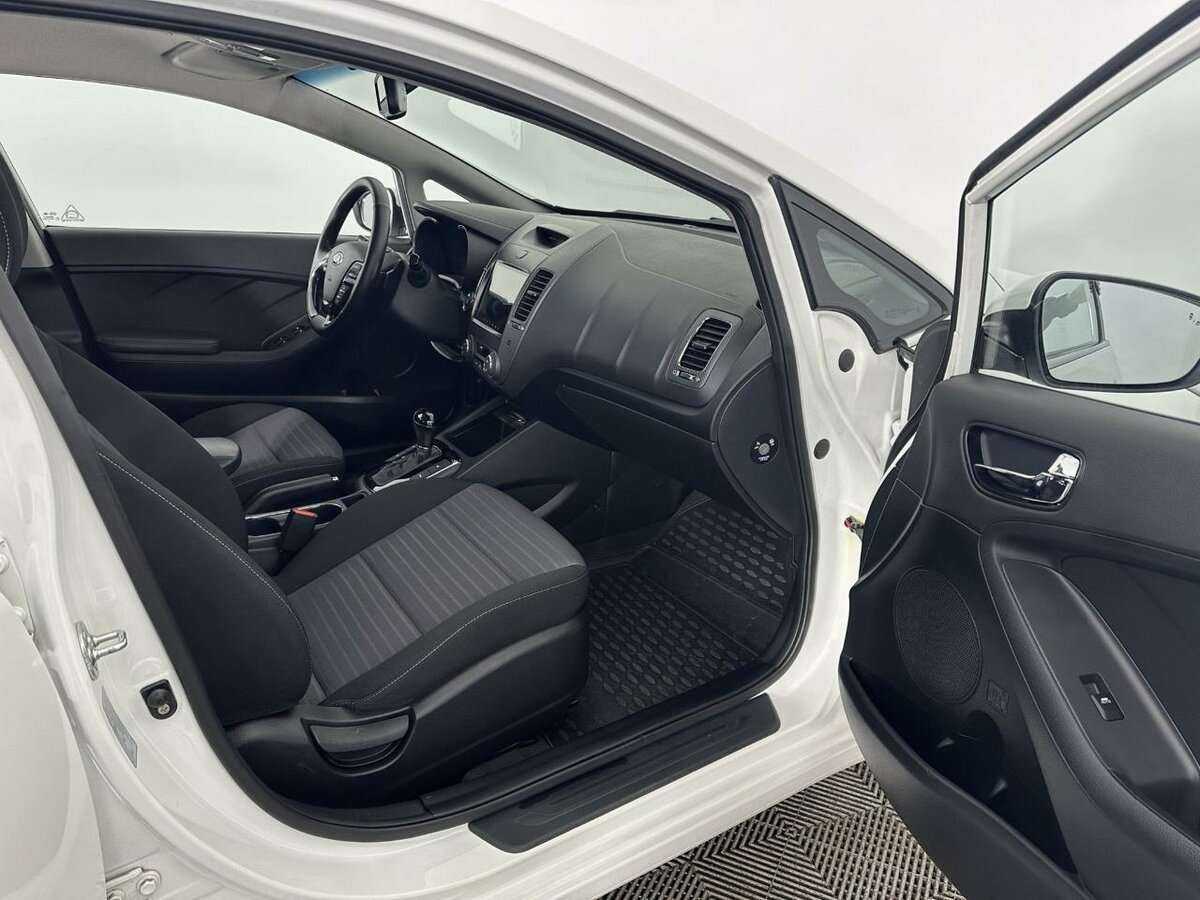 Kia Cerato с пробегом — 2018 год. Фото: #13