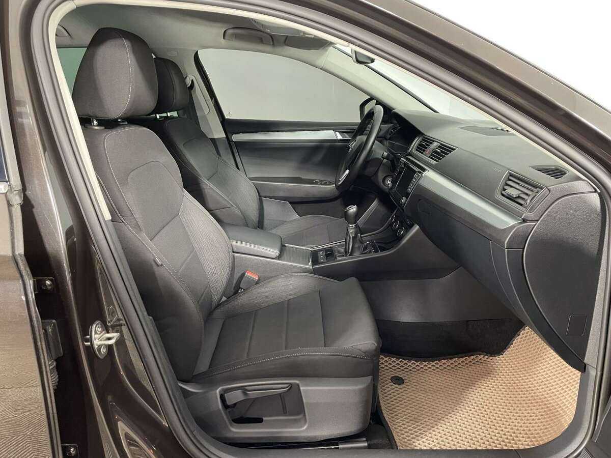 Skoda Superb с пробегом — 2016 год. Фото: #12