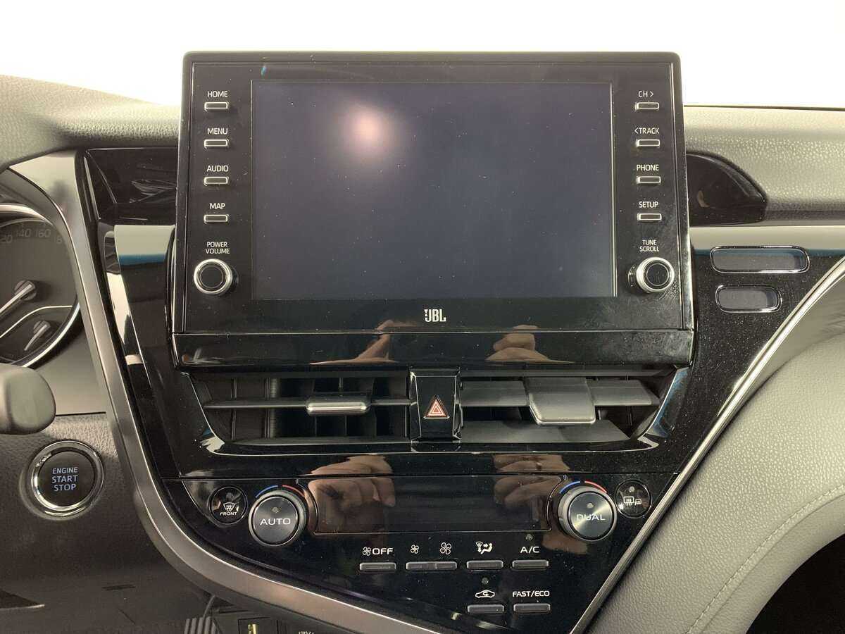 Toyota Camry с пробегом — 2021 год. Фото: #9