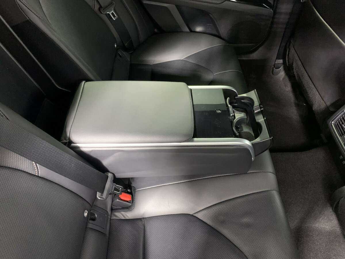 Toyota Camry с пробегом — 2020 год. Фото: #15