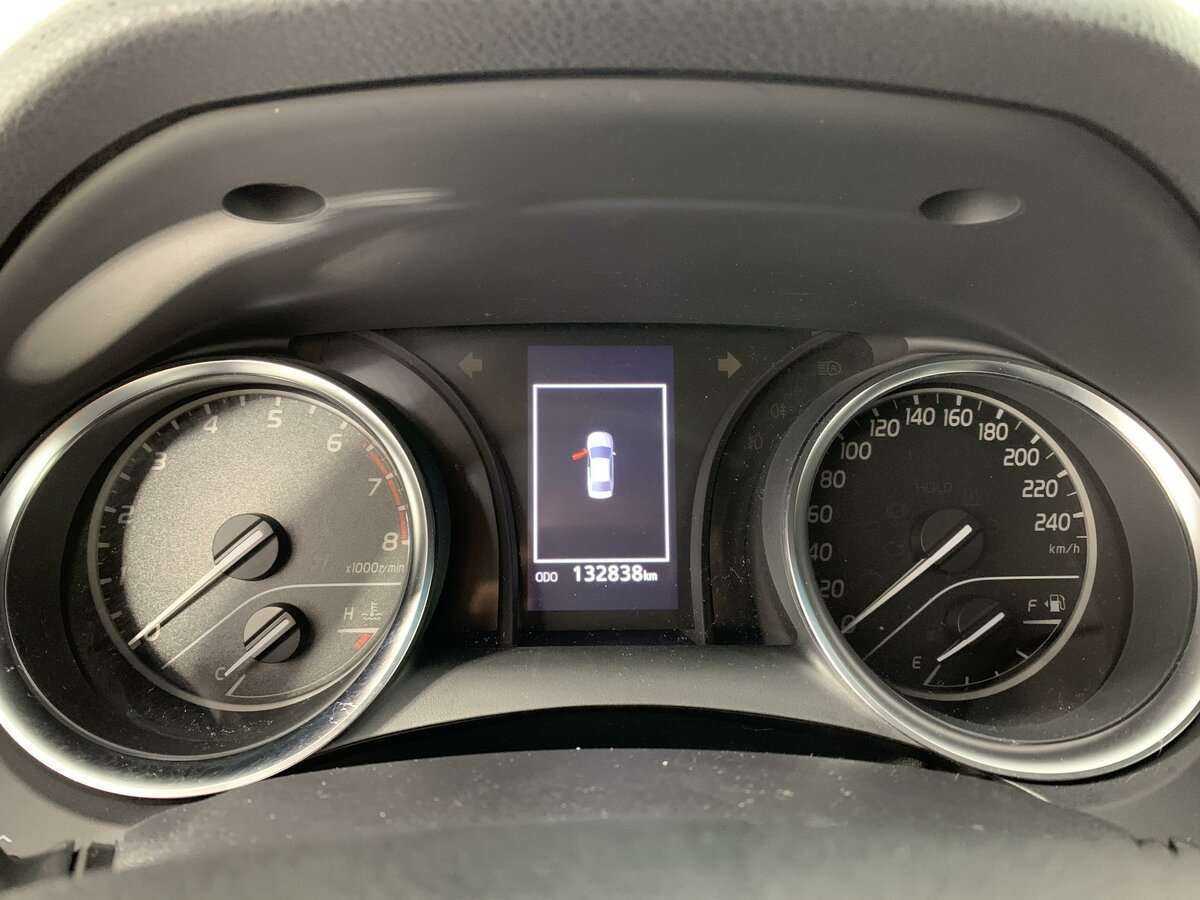 Toyota Camry с пробегом — 2019 год. Фото: #10