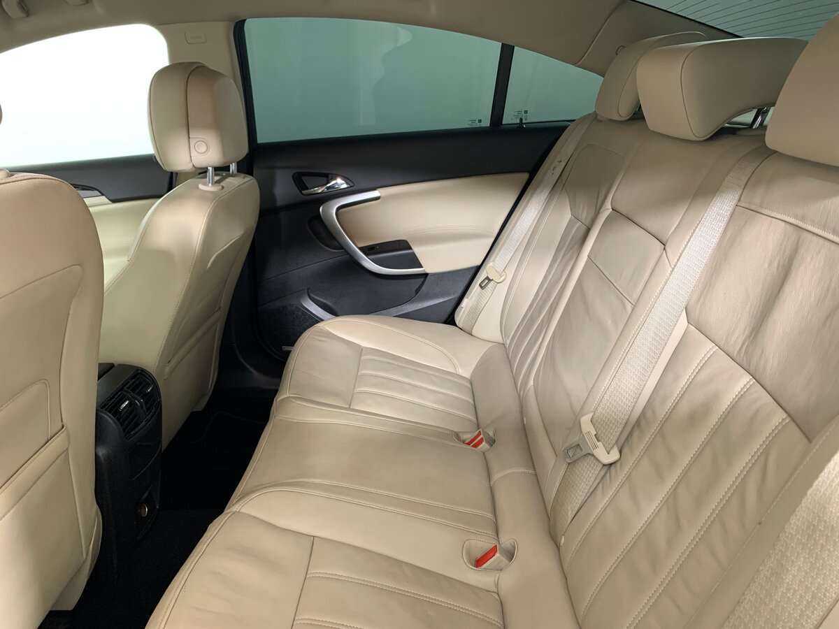 Opel Insignia с пробегом — 2014 год. Фото: #14