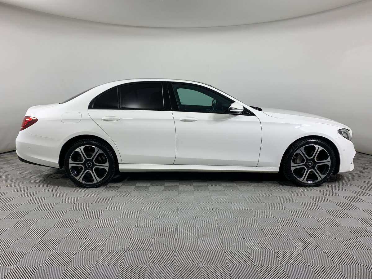 Mercedes-Benz E-Класс с пробегом — 2018 год. Фото: #3