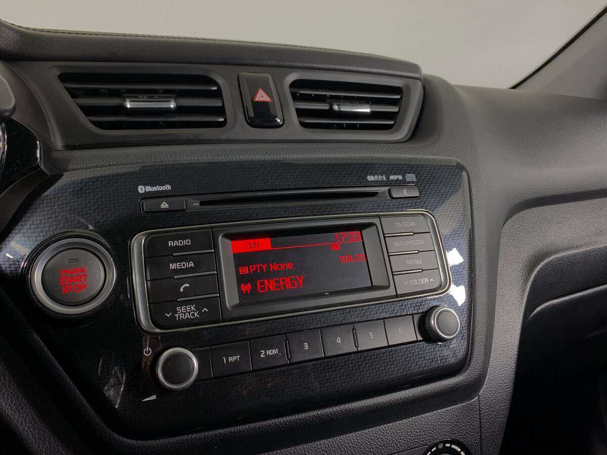 Kia Rio с пробегом — 2016 год. Фото: #12