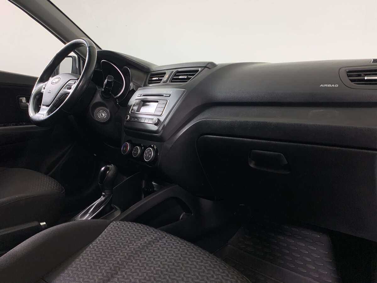 Kia Rio с пробегом — 2015 год. Фото: #10