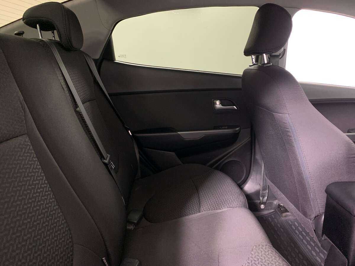 Kia Rio с пробегом — 2015 год. Фото: #14