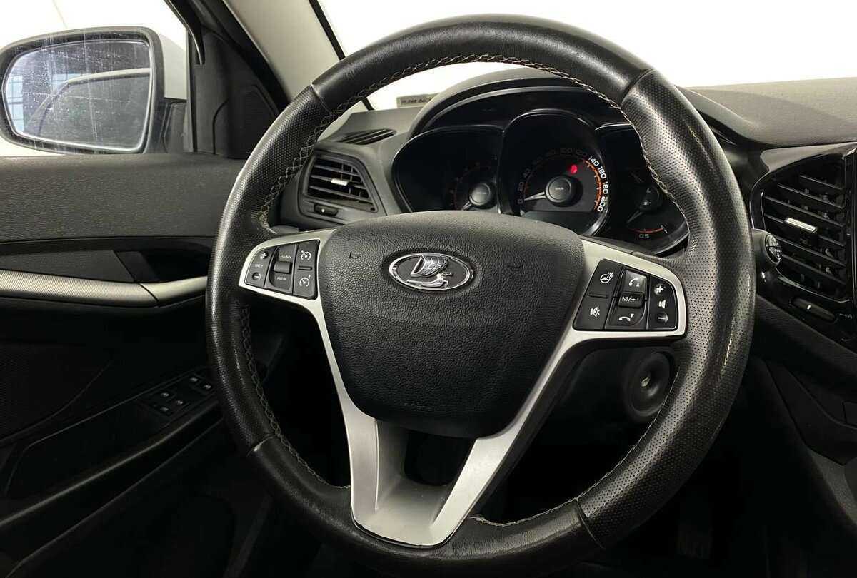 Lada (ВАЗ) Vesta с пробегом — 2021 год. Фото: #8