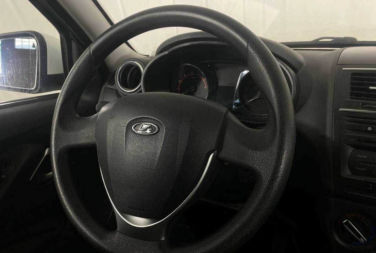 Lada (ВАЗ) Granta с пробегом — 2019 год. Фото: #8