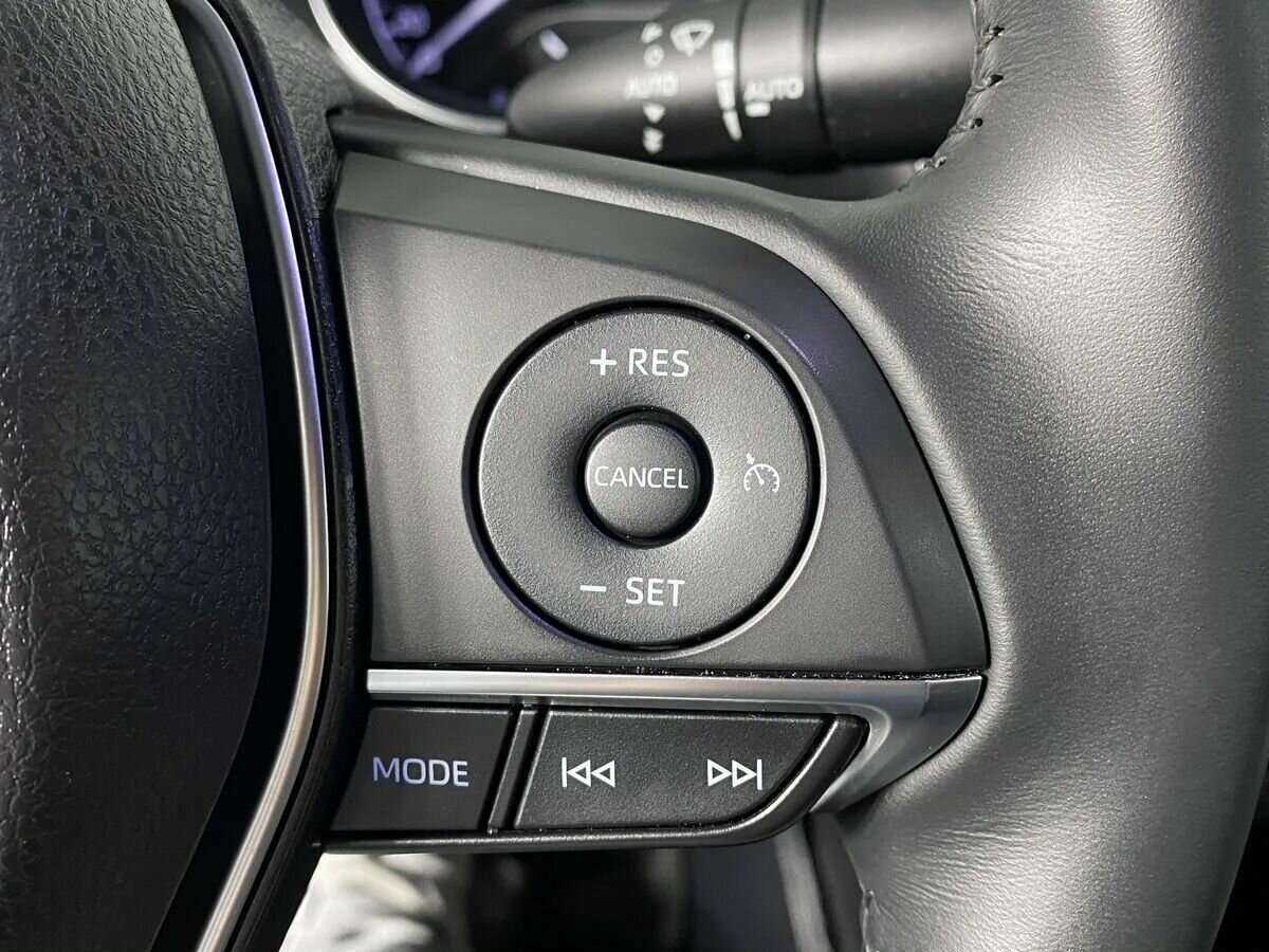 Toyota Camry с пробегом — 2020 год. Фото: #12