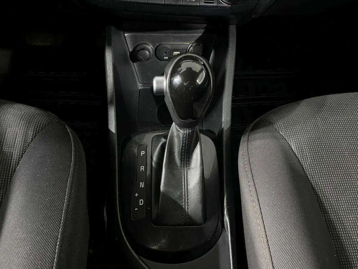 Kia Rio с пробегом — 2017 год. Фото: #11