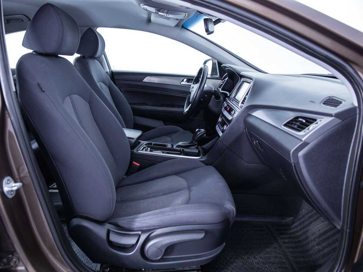 Hyundai Sonata с пробегом — 2018 год. Фото: #11