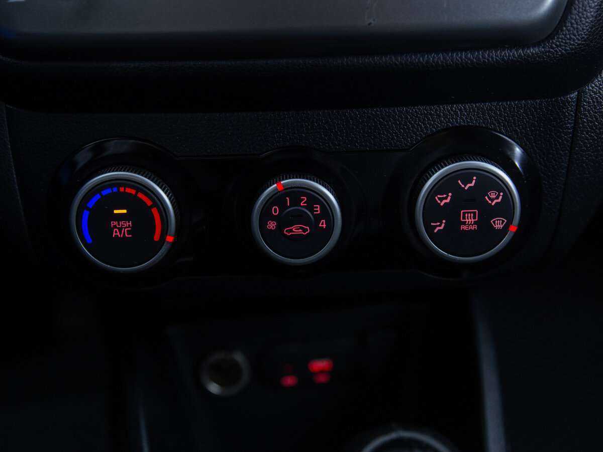 Kia Rio с пробегом — 2017 год. Фото: #14