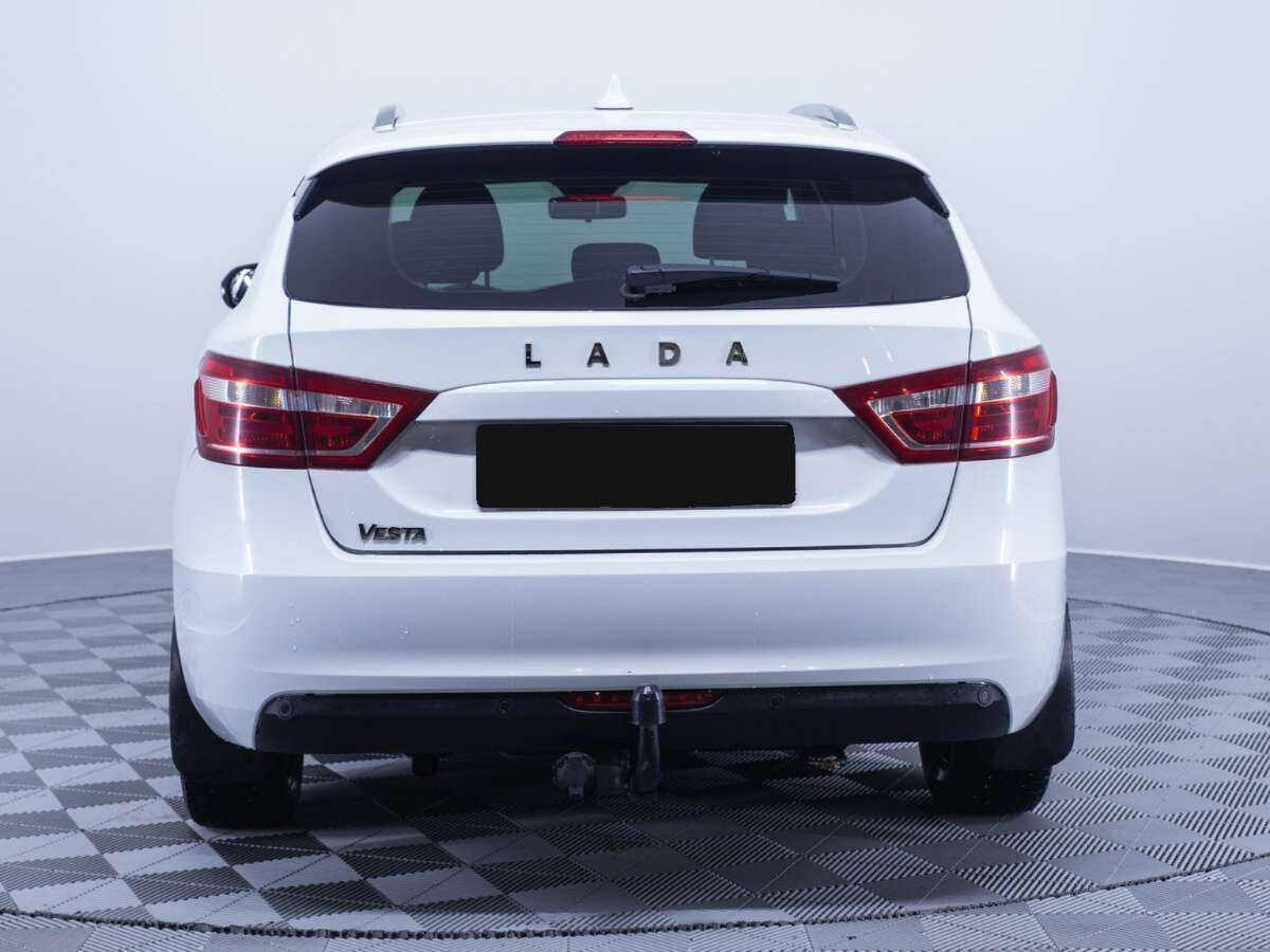 Lada (ВАЗ) Vesta с пробегом — 2018 год. Фото: #5
