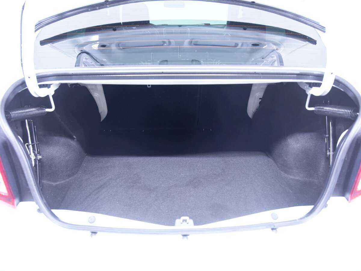 Renault Logan с пробегом — 2019 год. Фото: #8