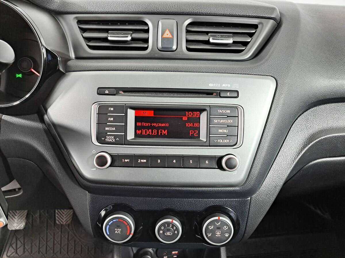 Kia Rio с пробегом — 2017 год. Фото: #12