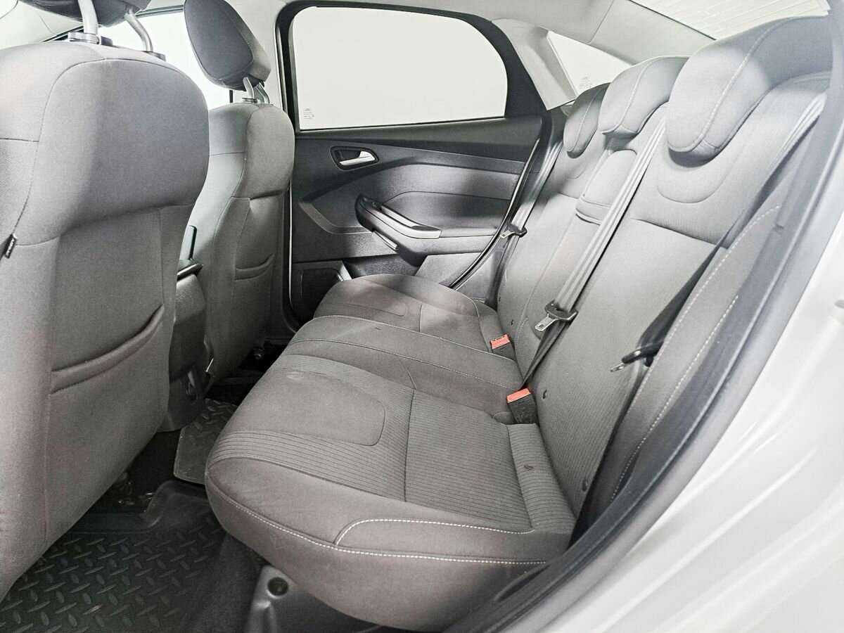 Ford Focus с пробегом — 2012 год. Фото: #9