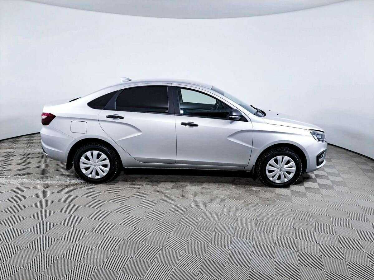 Lada (ВАЗ) Vesta с пробегом — 2023 год. Фото: #3