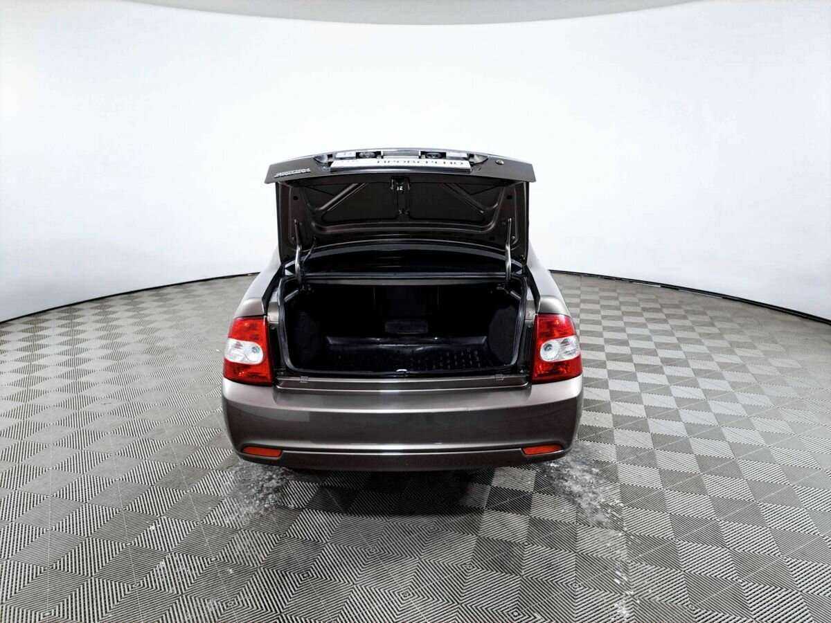 Lada (ВАЗ) Priora с пробегом — 2017 год. Фото: #9