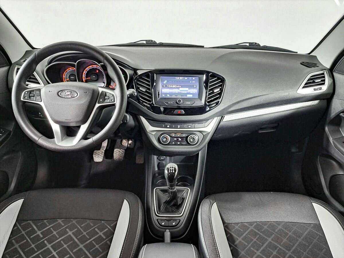 Lada (ВАЗ) Vesta с пробегом — 2019 год. Фото: #11