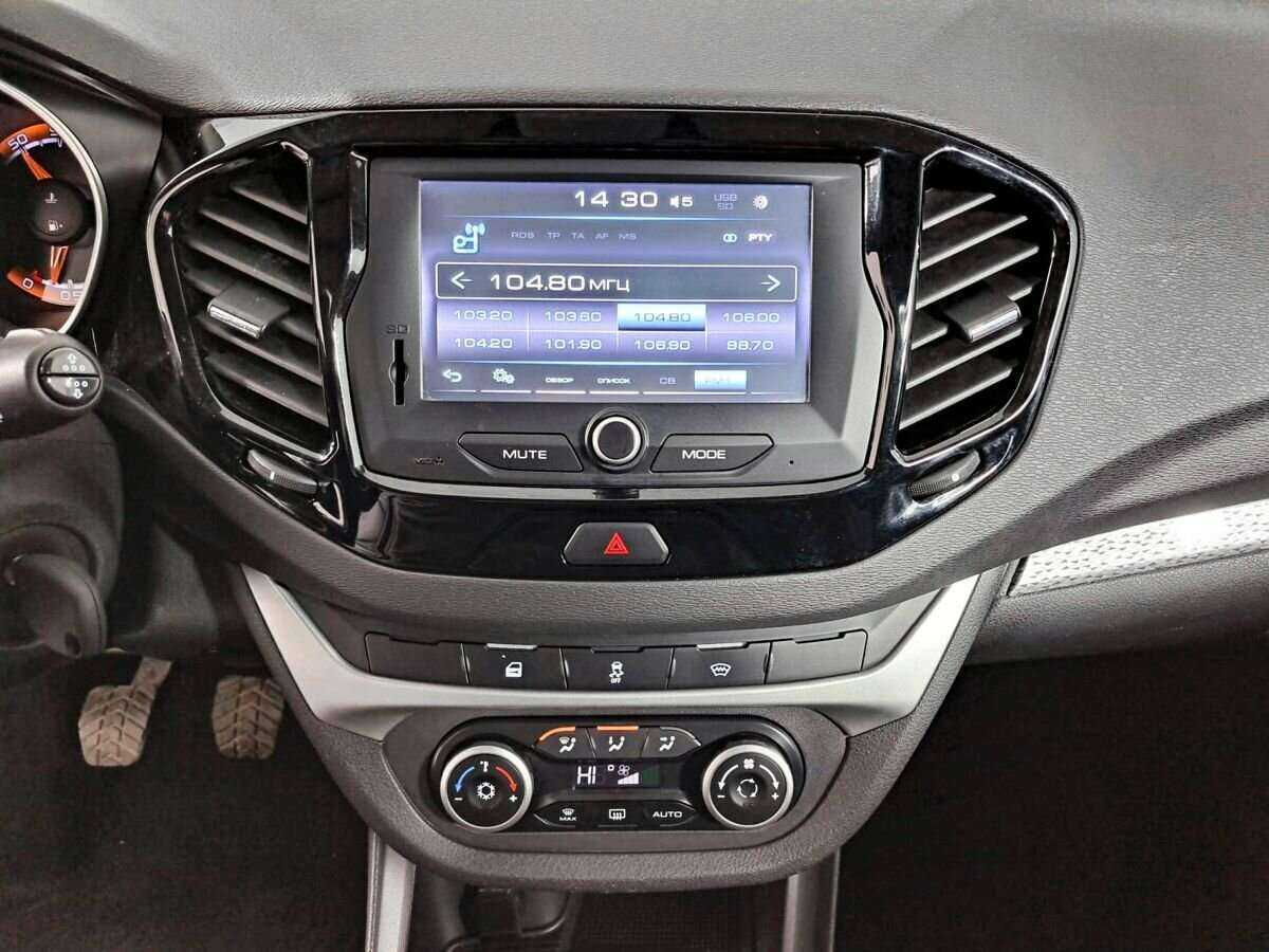 Lada (ВАЗ) Vesta с пробегом — 2019 год. Фото: #12