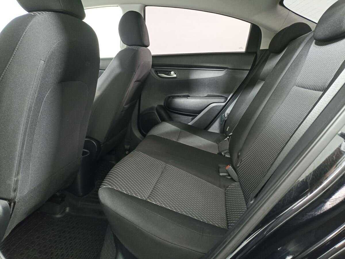 Kia Rio с пробегом — 2018 год. Фото: #11