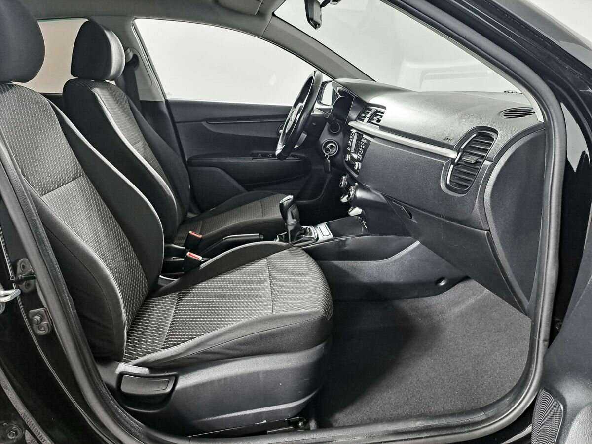 Kia Rio с пробегом — 2017 год. Фото: #8
