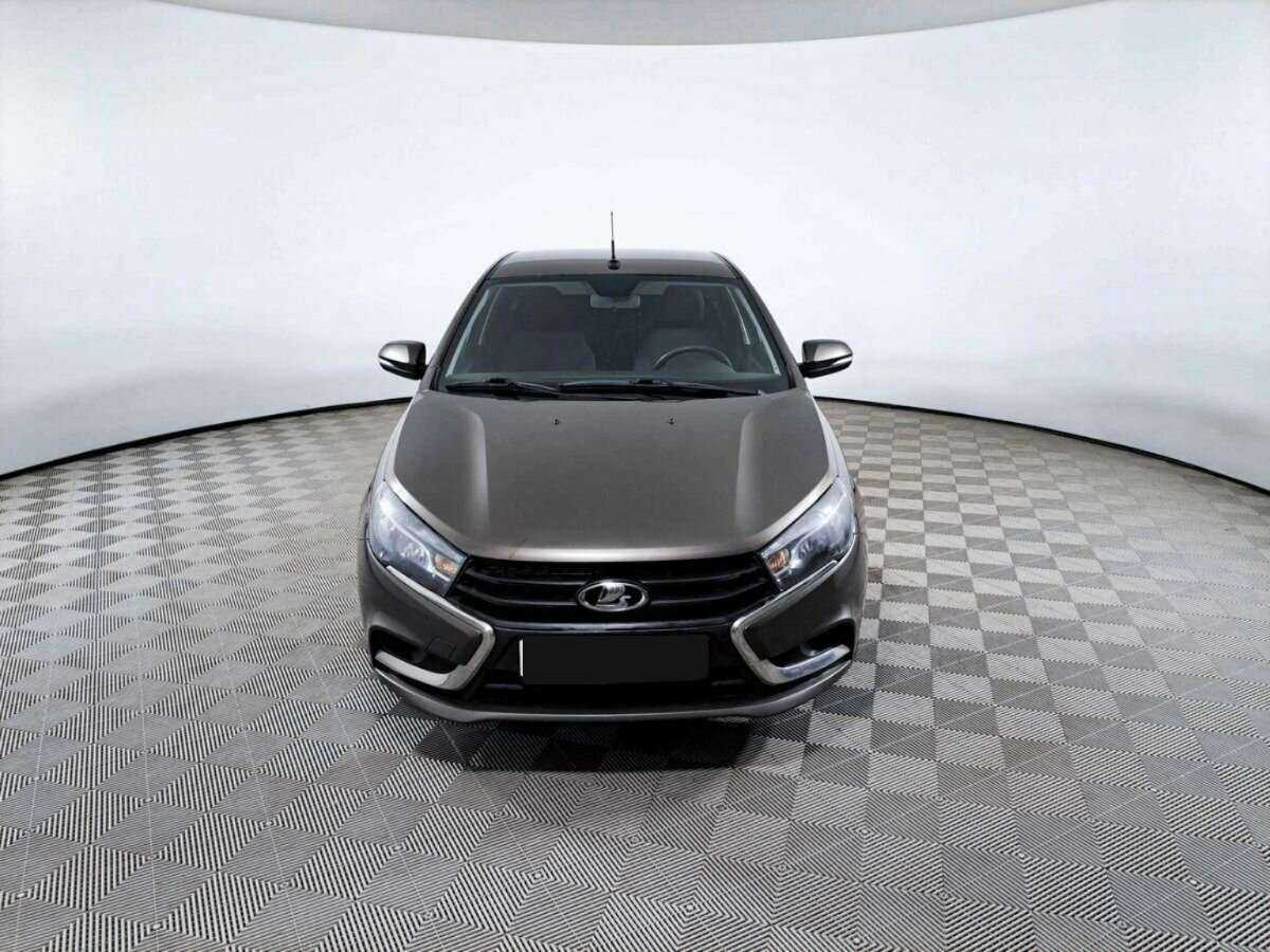 Lada (ВАЗ) Vesta с пробегом — 2018 год. Фото: #1