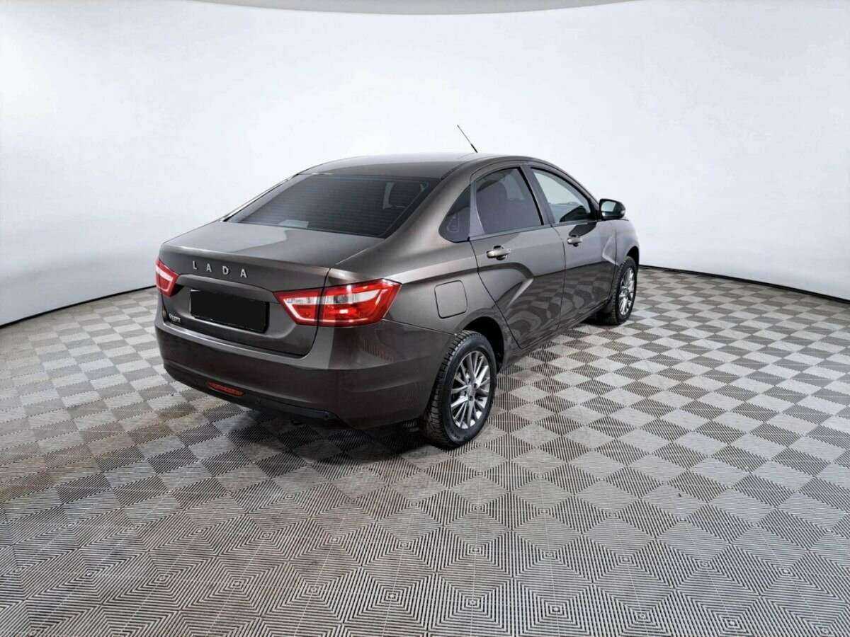 Lada (ВАЗ) Vesta с пробегом — 2018 год. Фото: #4