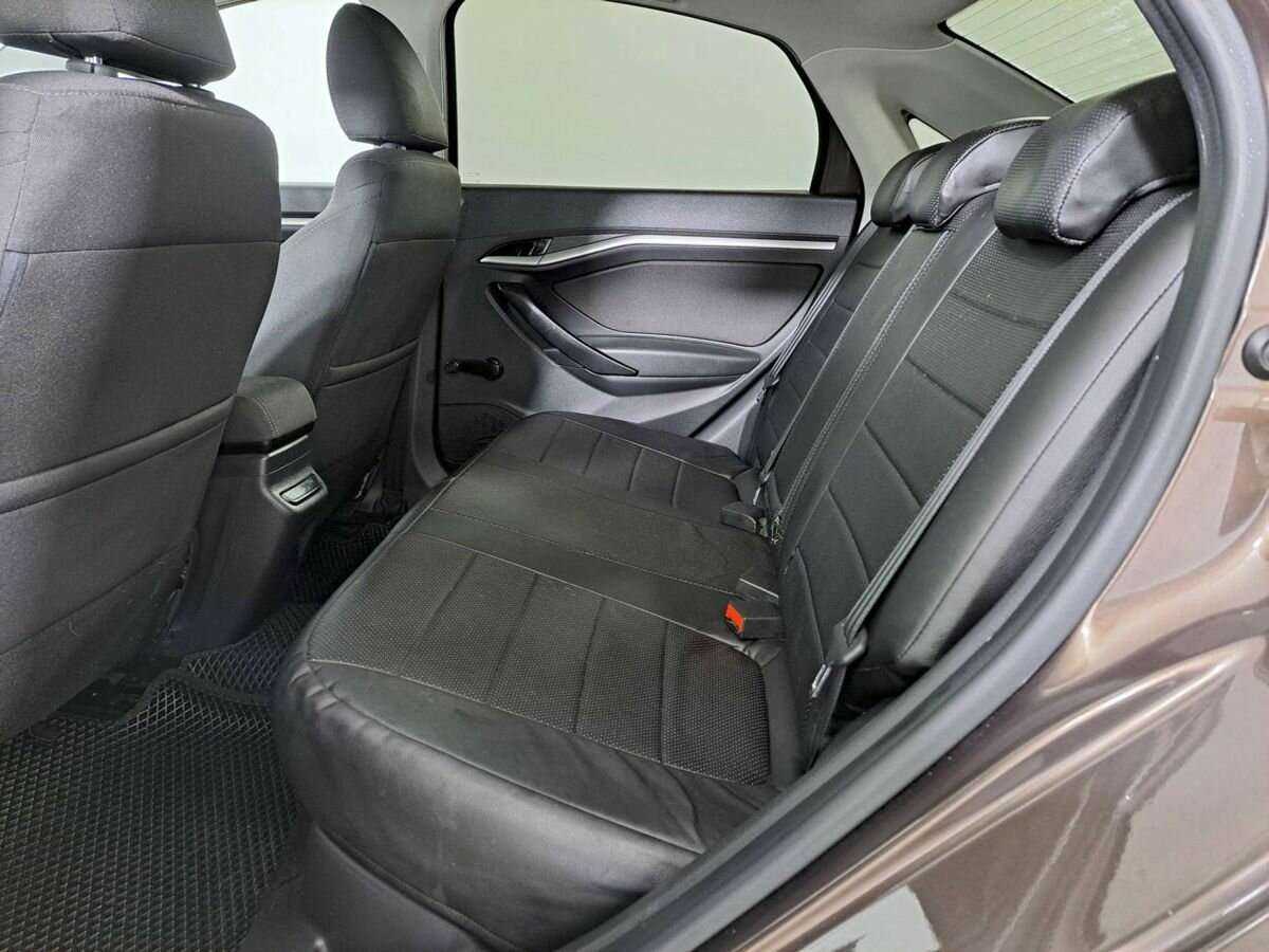 Lada (ВАЗ) Vesta с пробегом — 2018 год. Фото: #11