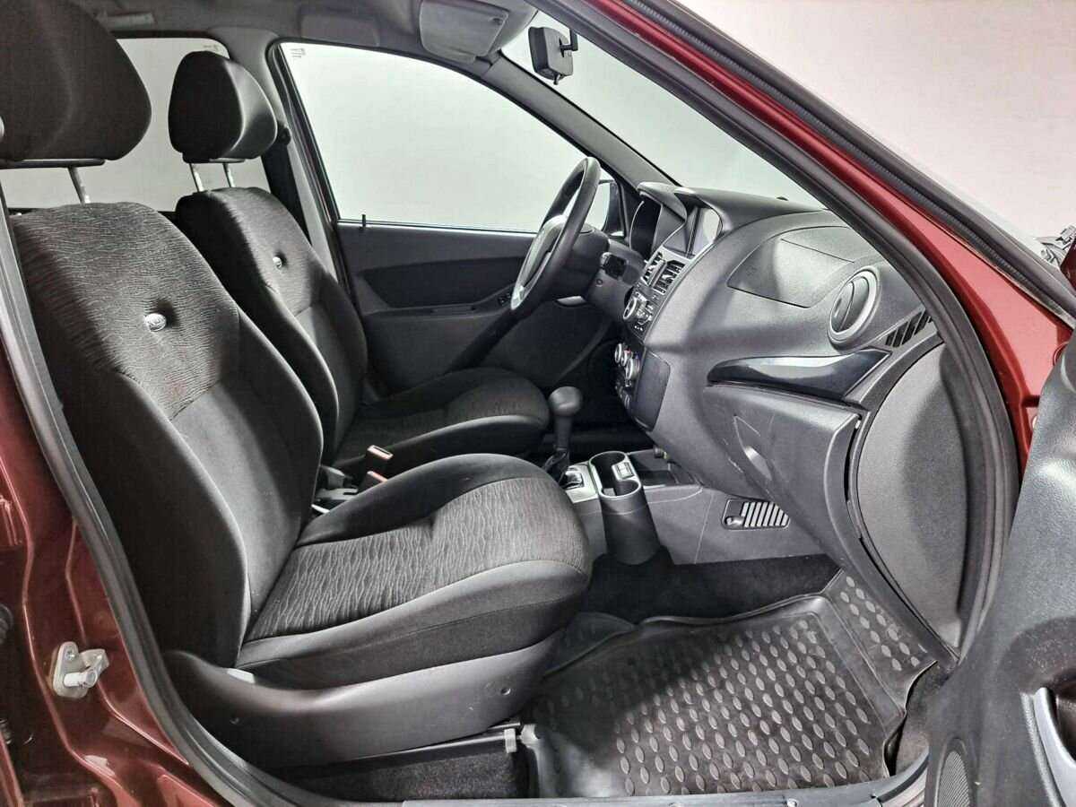 Lada (ВАЗ) Kalina с пробегом — 2013 год. Фото: #10