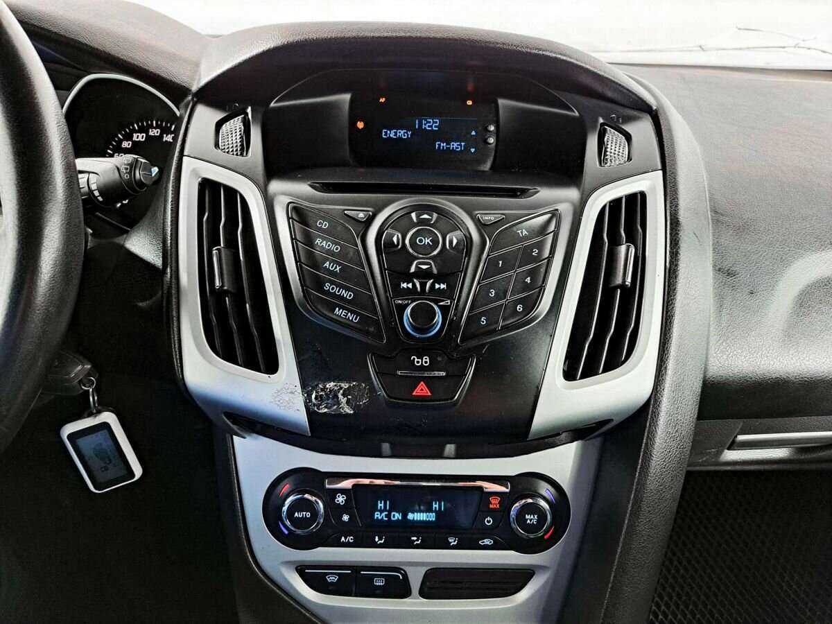 Ford Focus с пробегом — 2012 год. Фото: #12