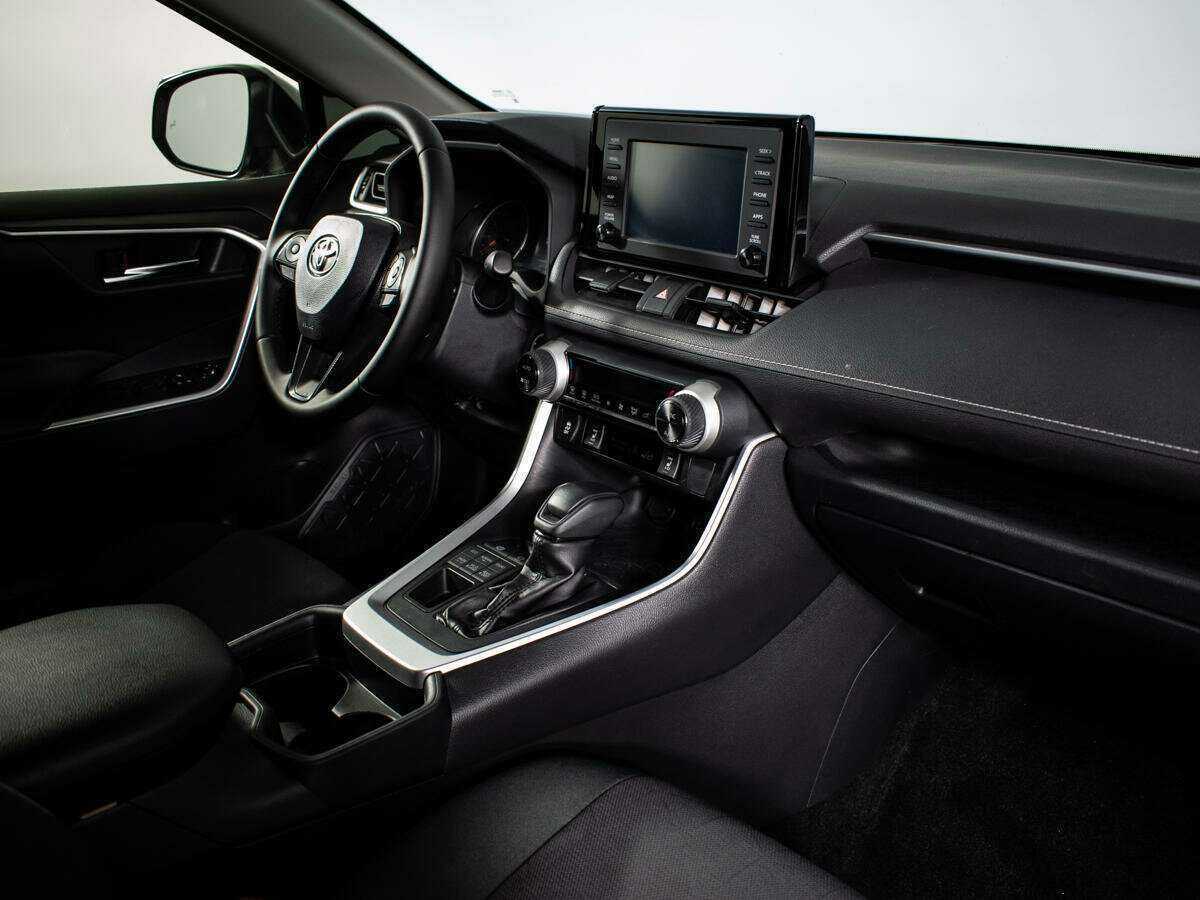 Toyota RAV4 с пробегом — 2019 год. Фото: #8