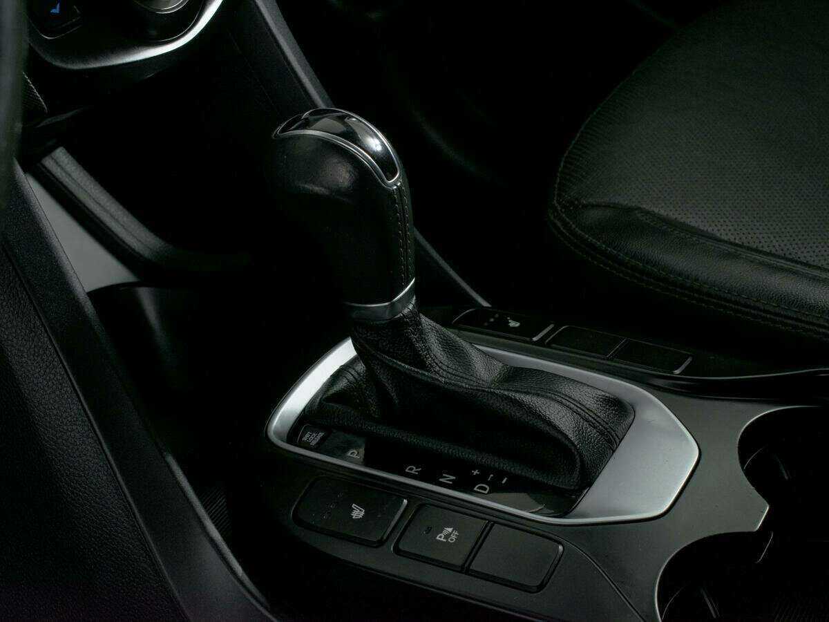 Hyundai Santa Fe с пробегом — 2017 год. Фото: #12