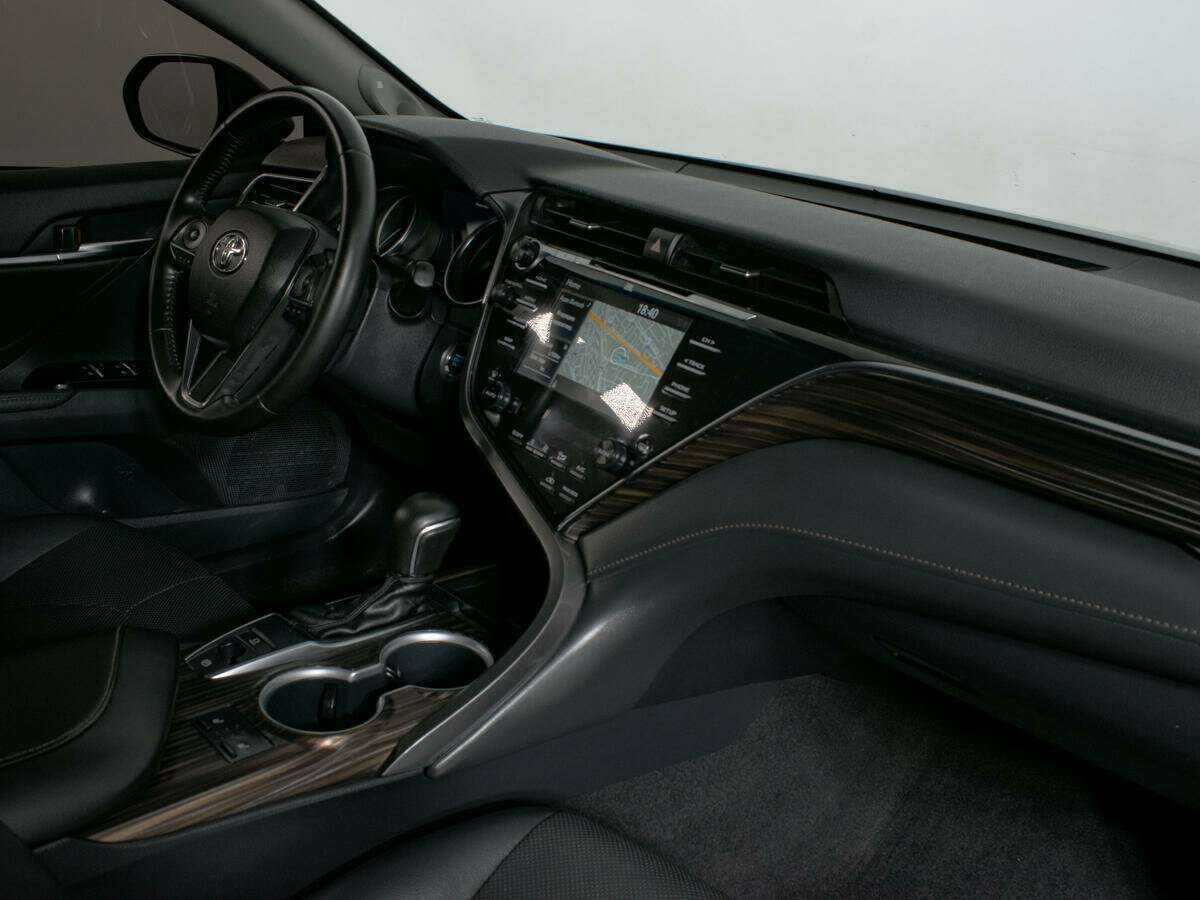 Toyota Camry с пробегом — 2020 год. Фото: #4