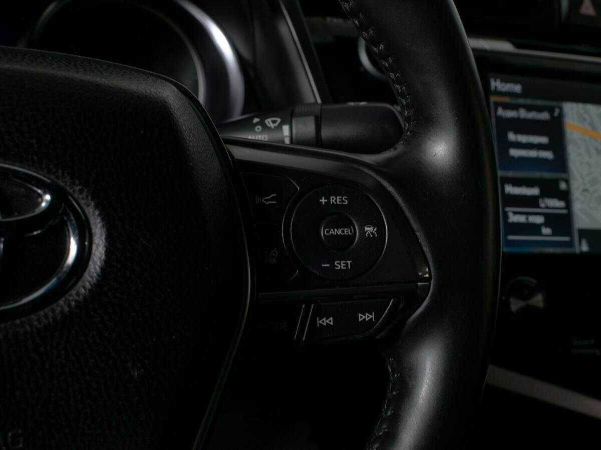 Toyota Camry с пробегом — 2020 год. Фото: #10