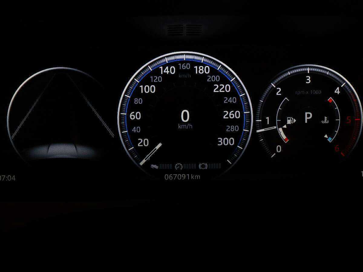 Jaguar XF с пробегом — 2018 год. Фото: #9