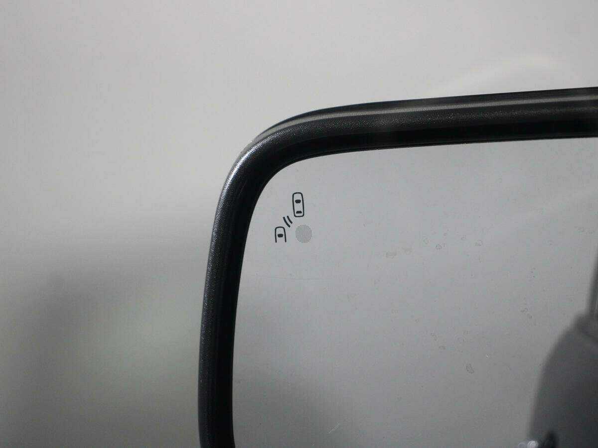 Ford Explorer с пробегом — 2013 год. Фото: #14