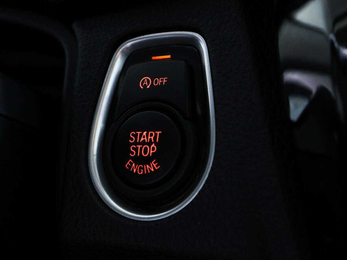 BMW 3 серии с пробегом — 2016 год. Фото: #14