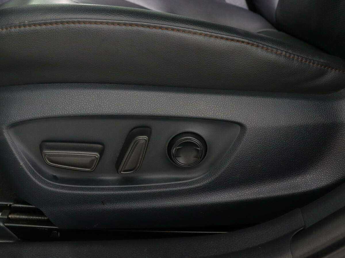 Toyota Camry с пробегом — 2018 год. Фото: #16